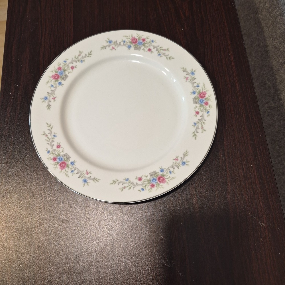 Florenteen Fine China Fantasia Dinner Plates Made in Japan Mid Century Vintage